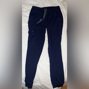 JAANUU 10 pocket scrub jogger, small petite